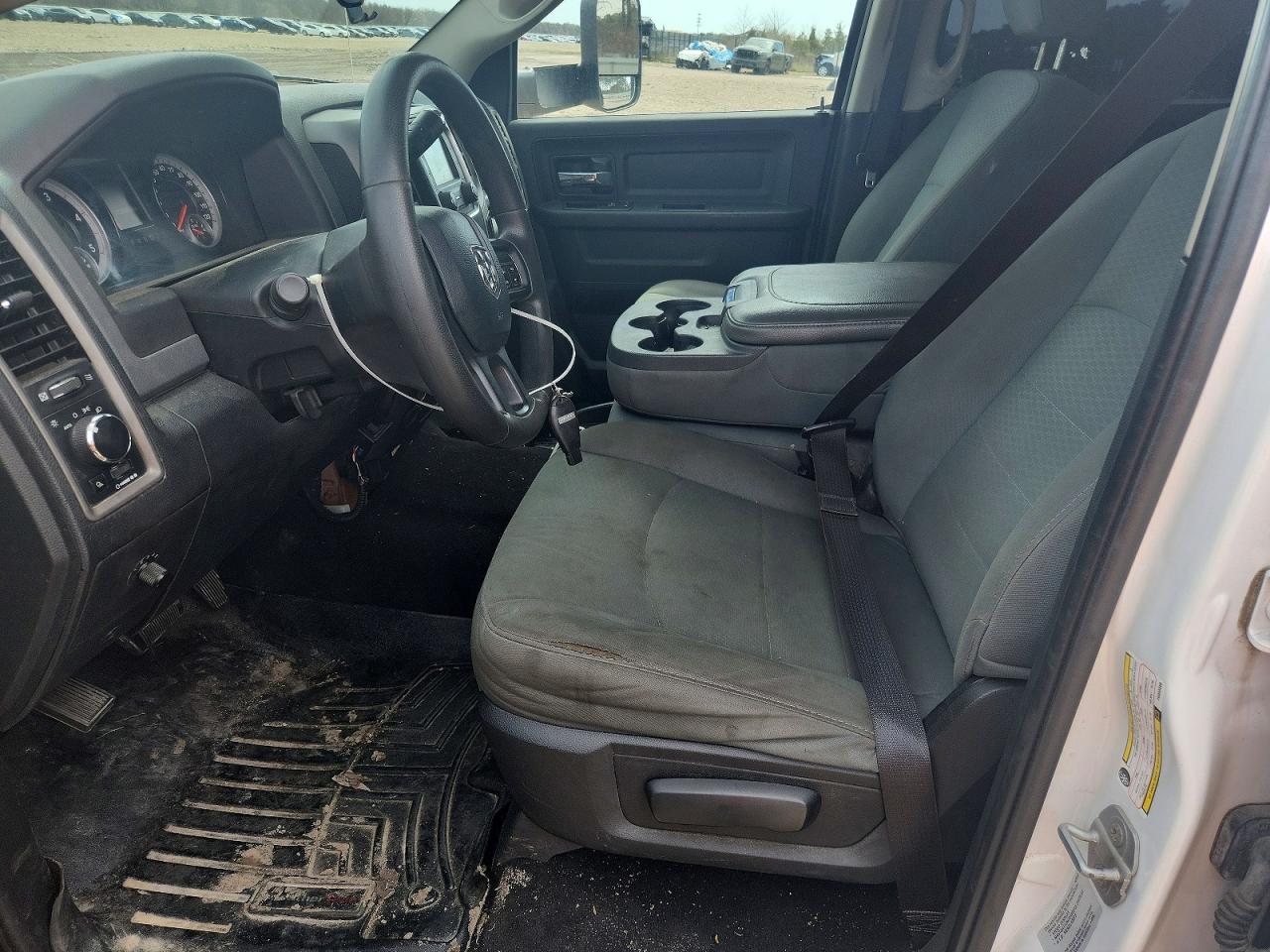 2015 Ram 3500 VIN 3C63RPGL0FG555568 photo 7