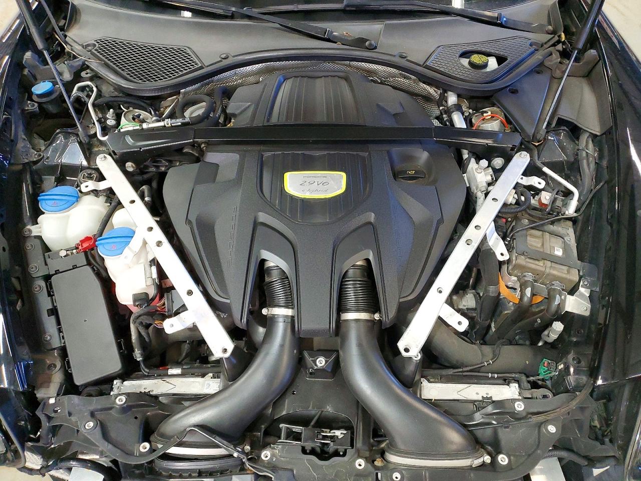 2018 Porsche Panamera VIN WP0AE2A73JL128732 photo 11