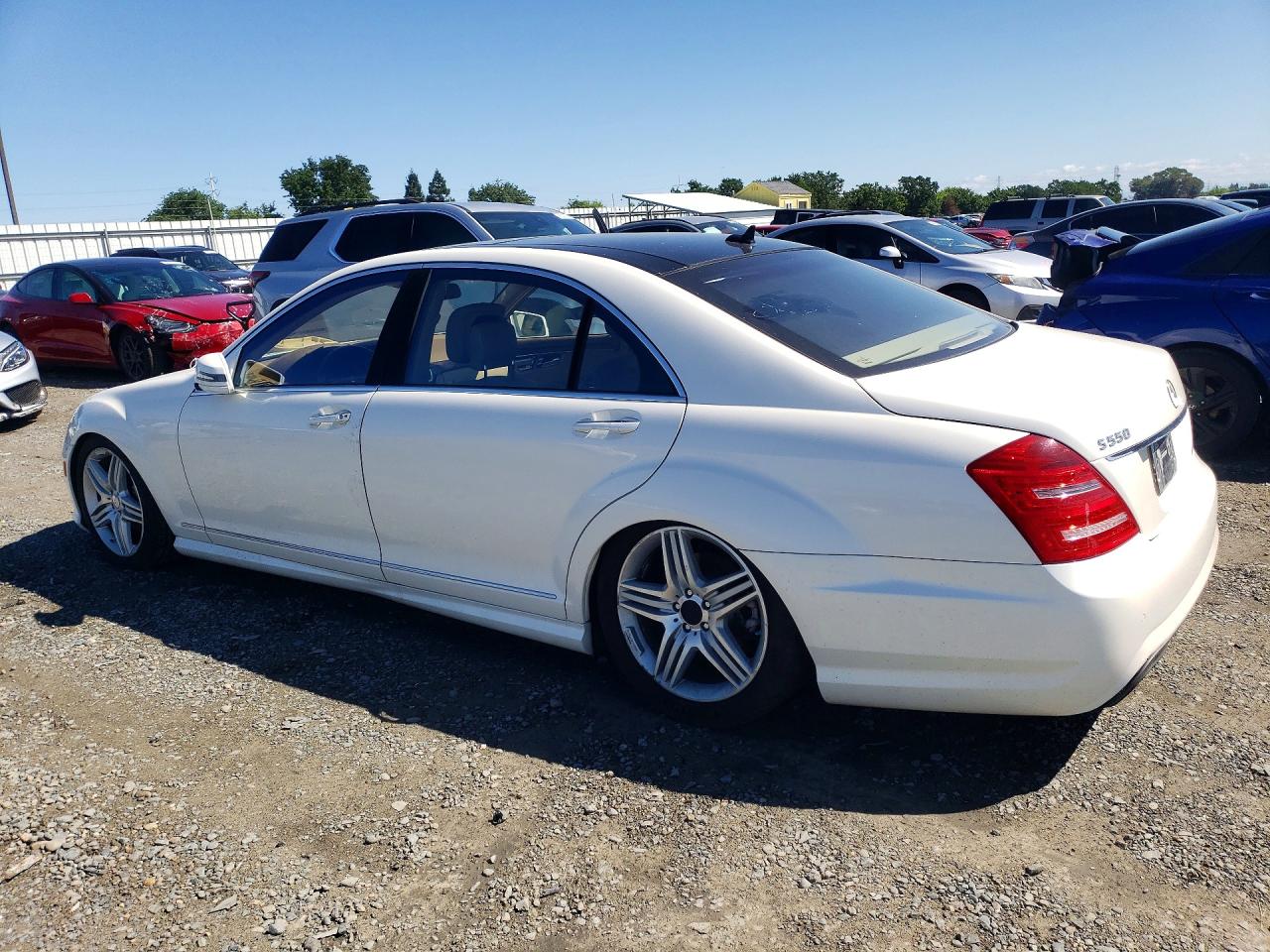 2013 Mercedes-Benz S class VIN WDDNG7DB2DA503881 photo 2