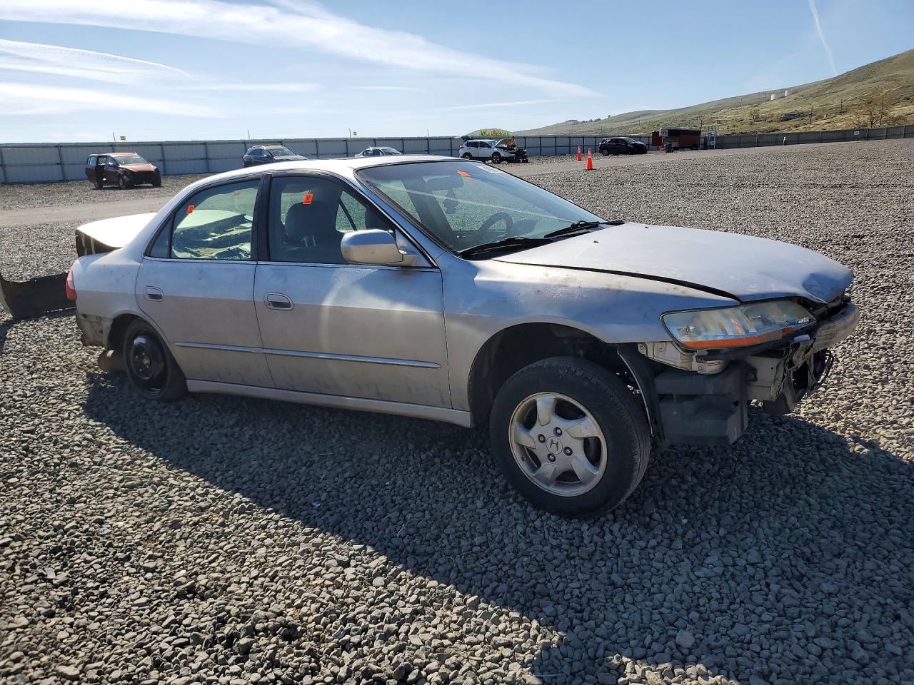 1999 Honda Accord VIN JHMCG6672XC021228 photo 4