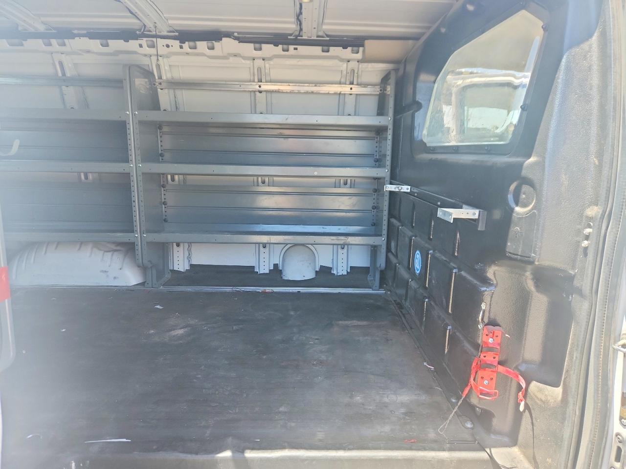 2019 CHEV Express VIN 1GCWGAFP3K1372428 photo 11