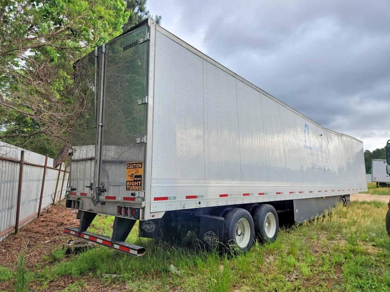 2023 UTILITY All models VIN 1UYVS2539P3872511 photo 4