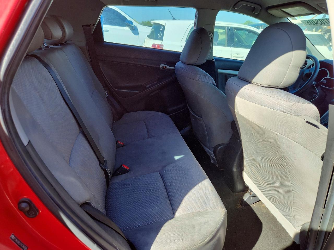 2010 Toyota Matrix VIN 2T1KU4EE7AC282685 photo 10
