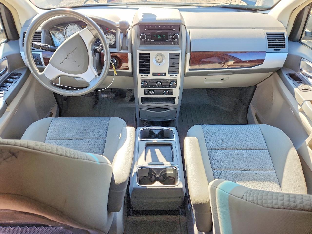 2010 Chrysler Minivan VIN 2A4RR5D17AR344911 photo 8