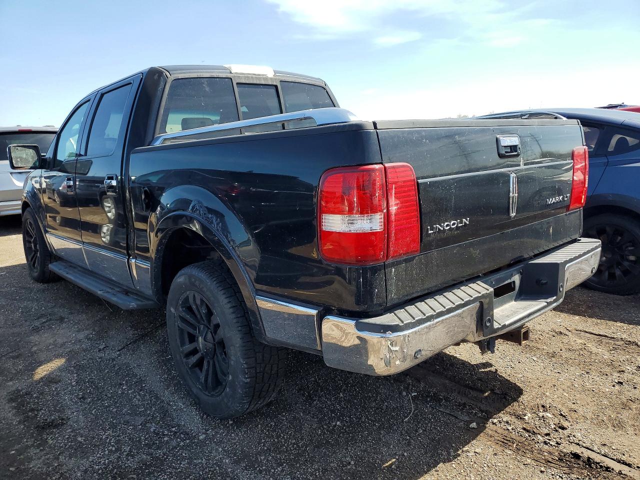 2006 LINCOLN Mark lt VIN 5LTPW185X6FJ02850 photo 2