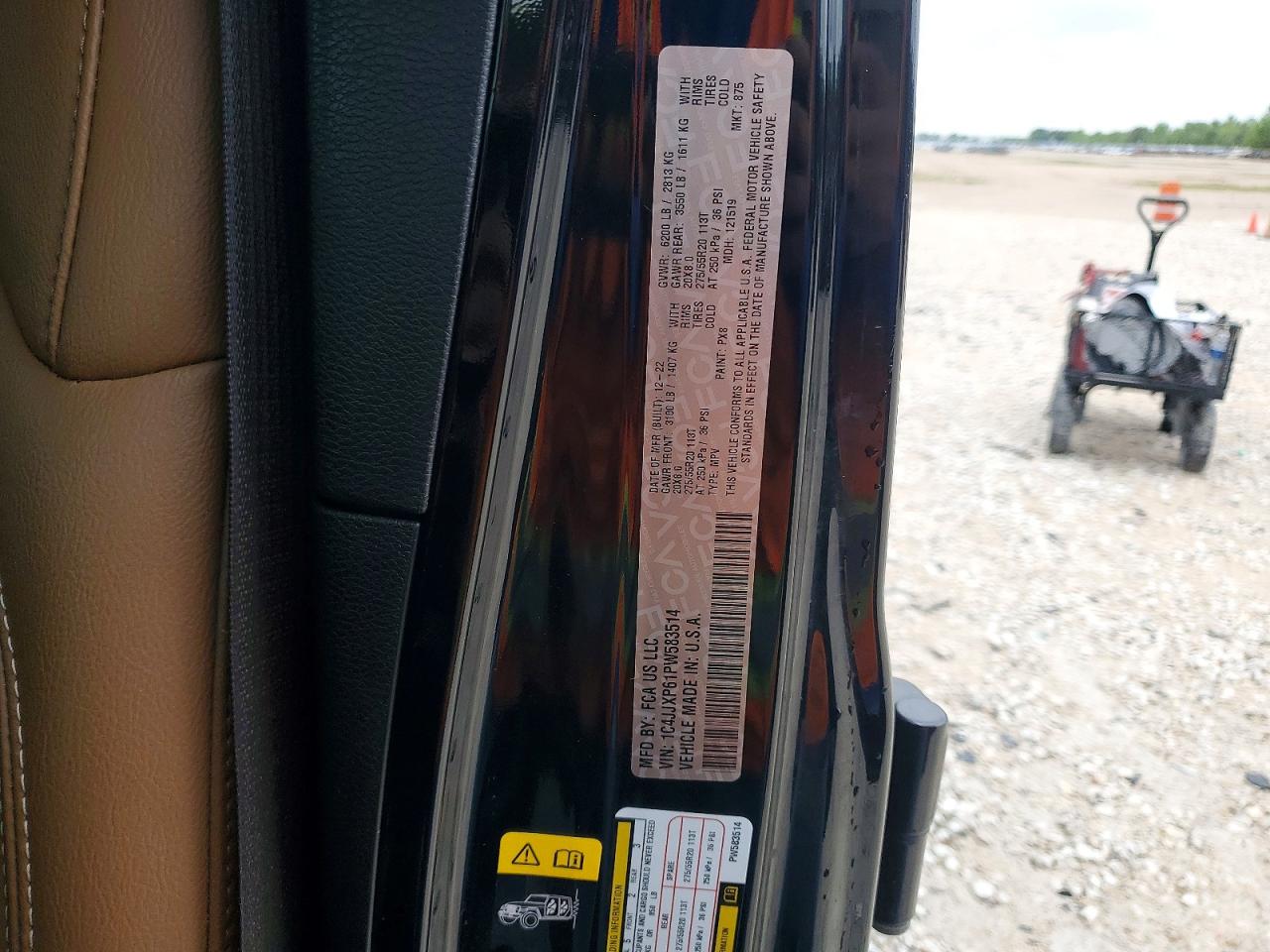 2023 Jeep Wrangler / VIN 1C4JJXP61PW583514 photo 12