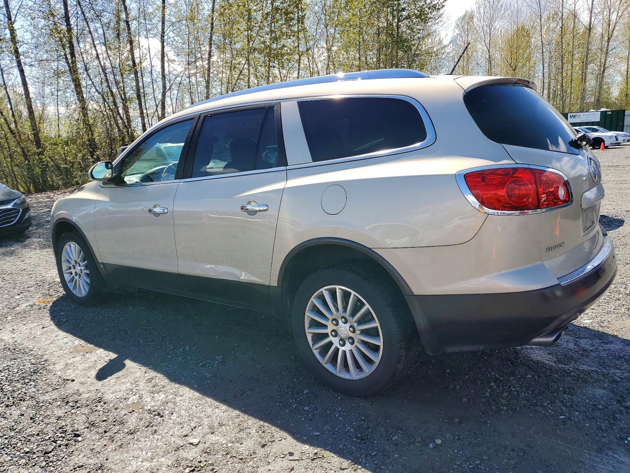 2008 Buick Enclave VIN 5GAEV23738J214631 photo 2