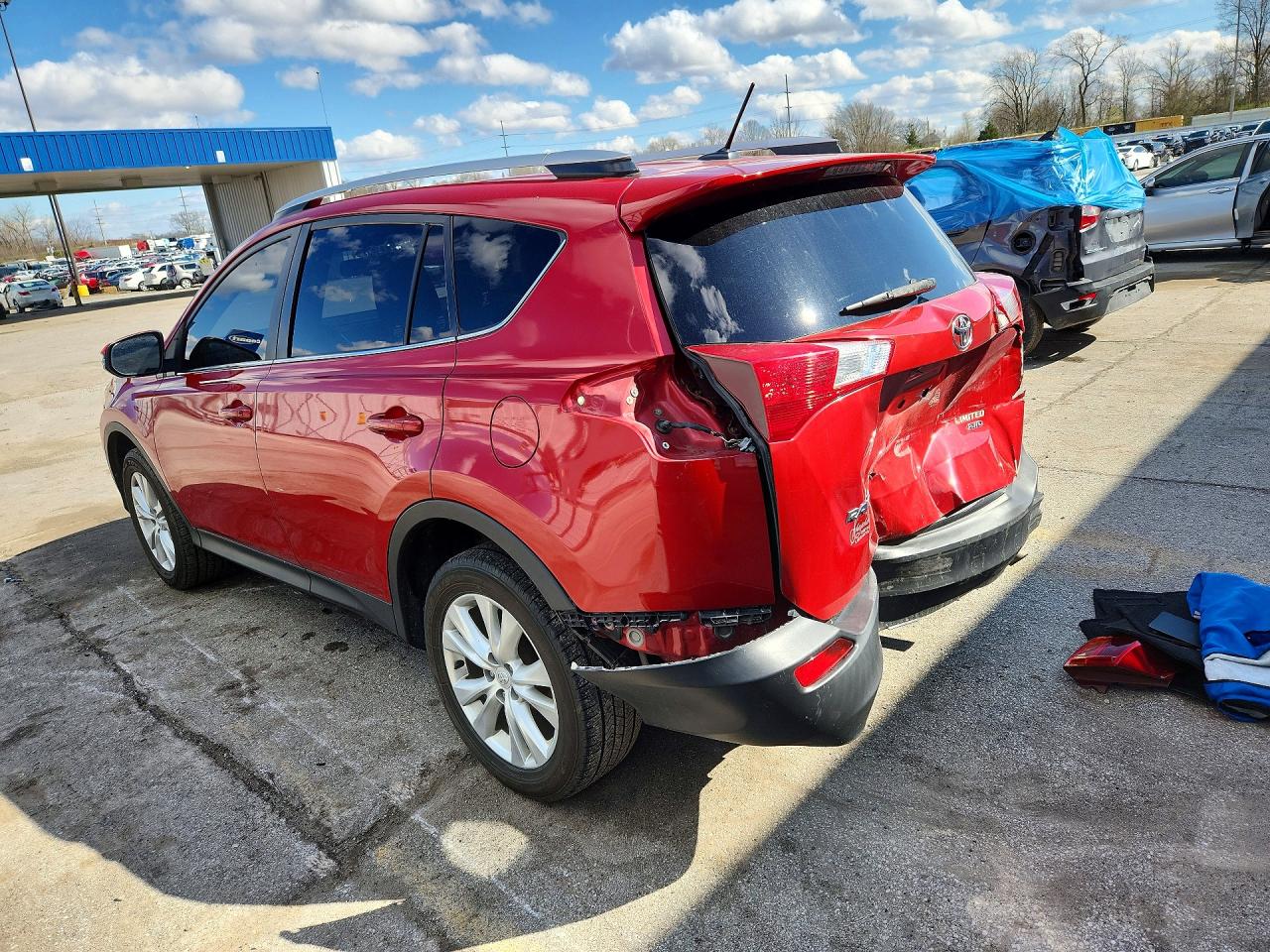 2015 Toyota Rav4 VIN JTMDFREV2FD099110 photo 2