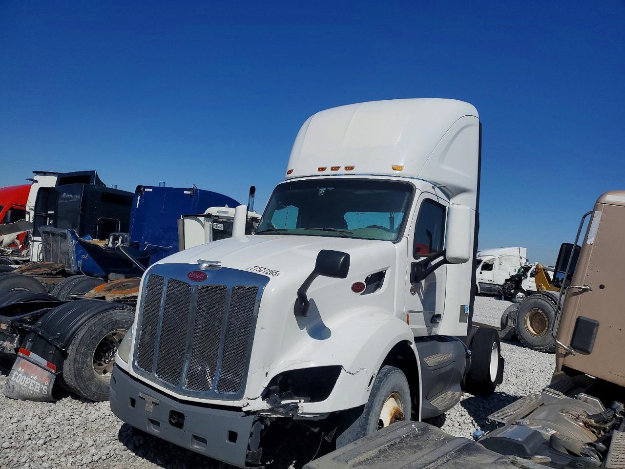 2018 PETERBILT All models VIN 1XPBA48X0JD477454 photo 2