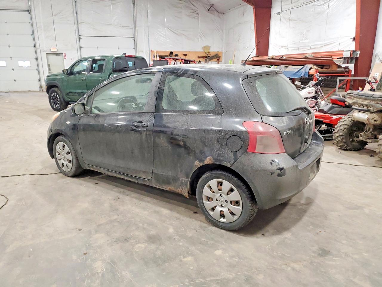 2008 Toyota Yaris VIN JTDJT923585216335 photo 2