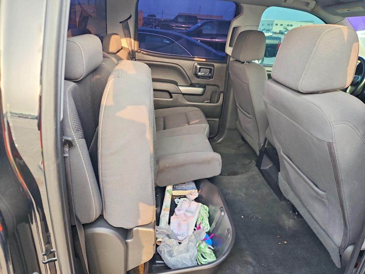 2018 Chevrolet All models VIN 3GCPCREC5JG313135 photo 10