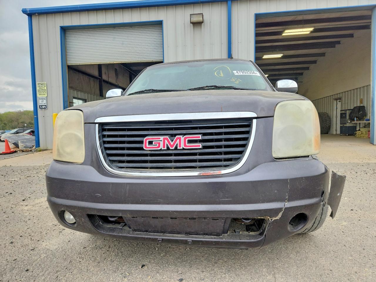 2010 GMC Yukon VIN 1GKUKKE37AR228573 photo 5
