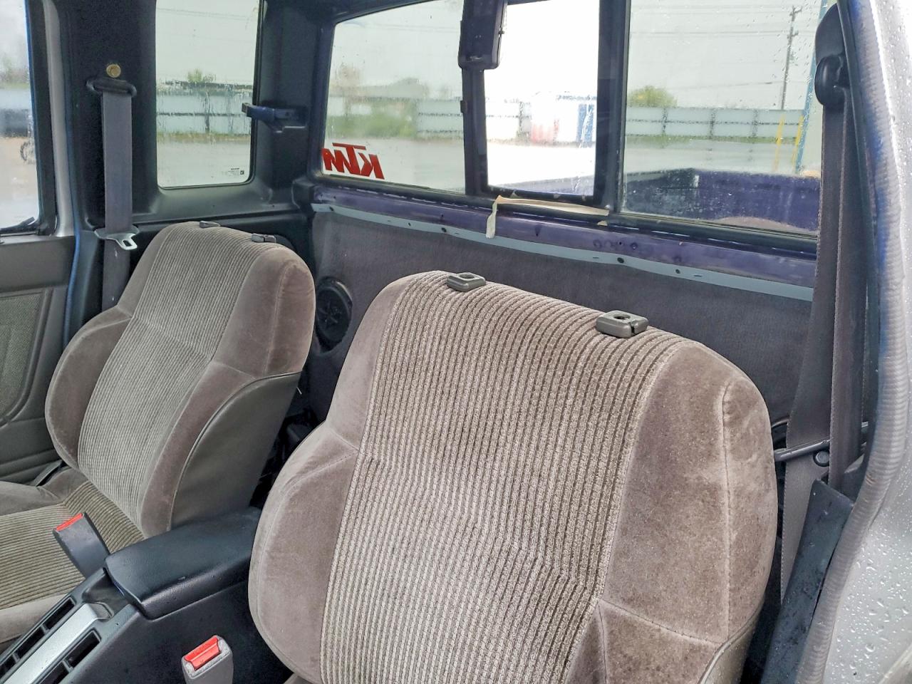 1995 Nissan Truck xe v VIN 1N6HD16Y3SC449732 photo 10