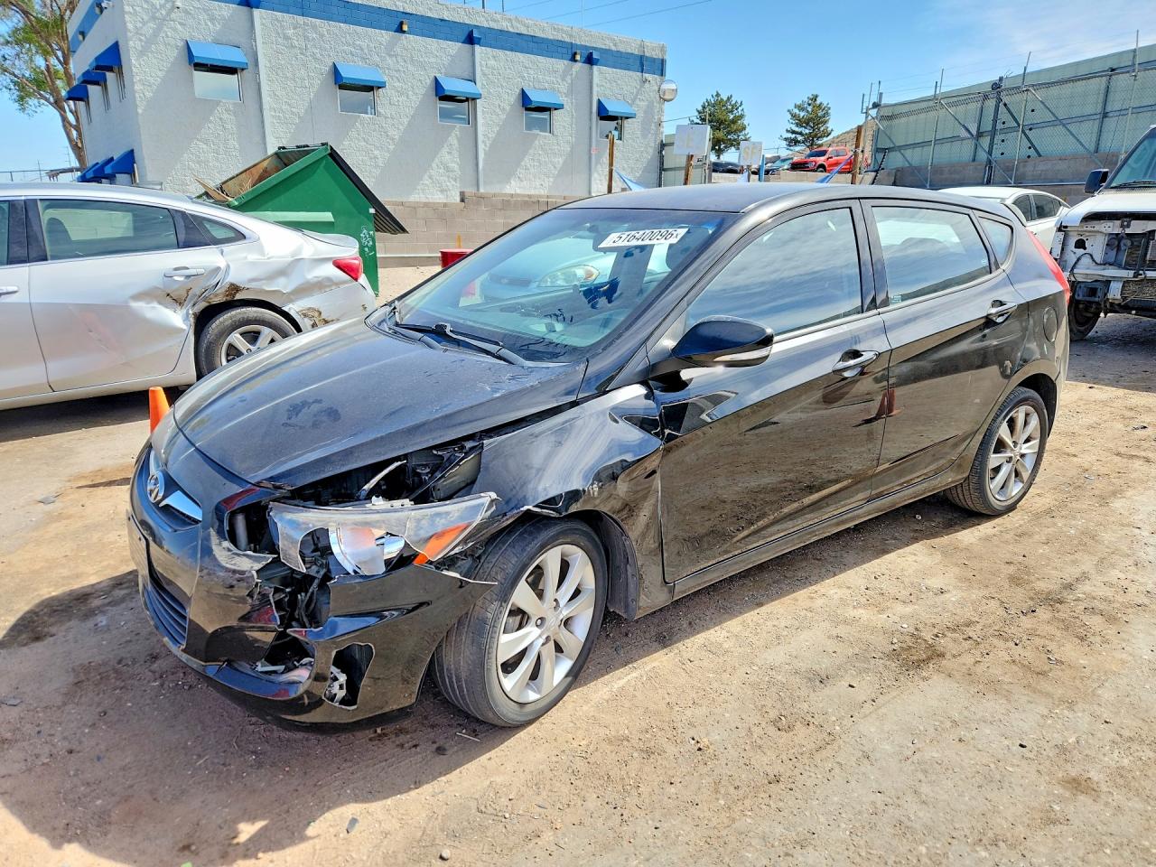 2012 Hyundai Accent VIN KMHCU5AEXDU061424 photo 1