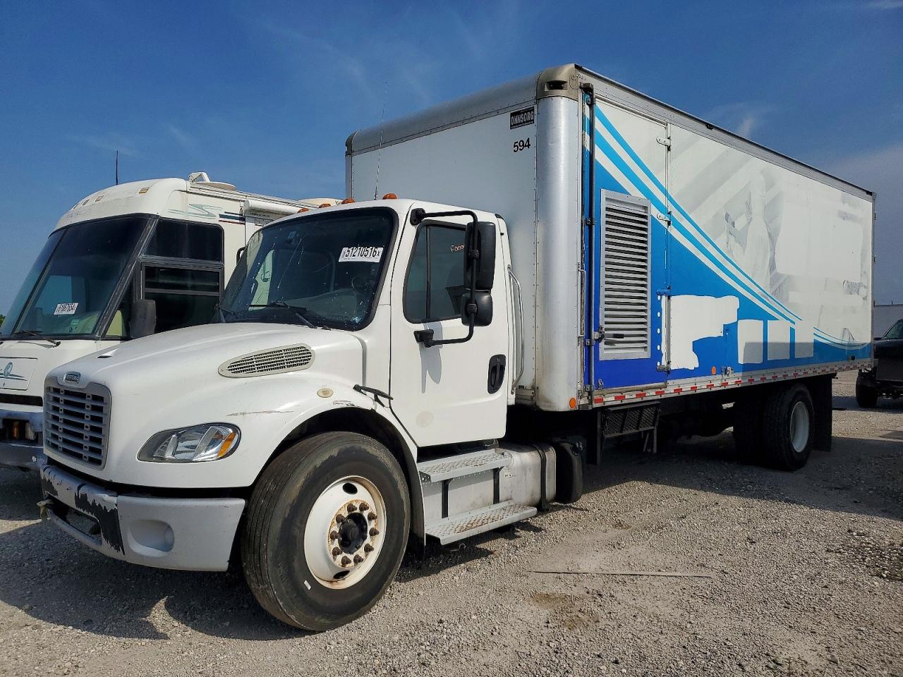 2019 FREIGHTLINER All other VIN 3ALACWD37KDKP9657 photo 2
