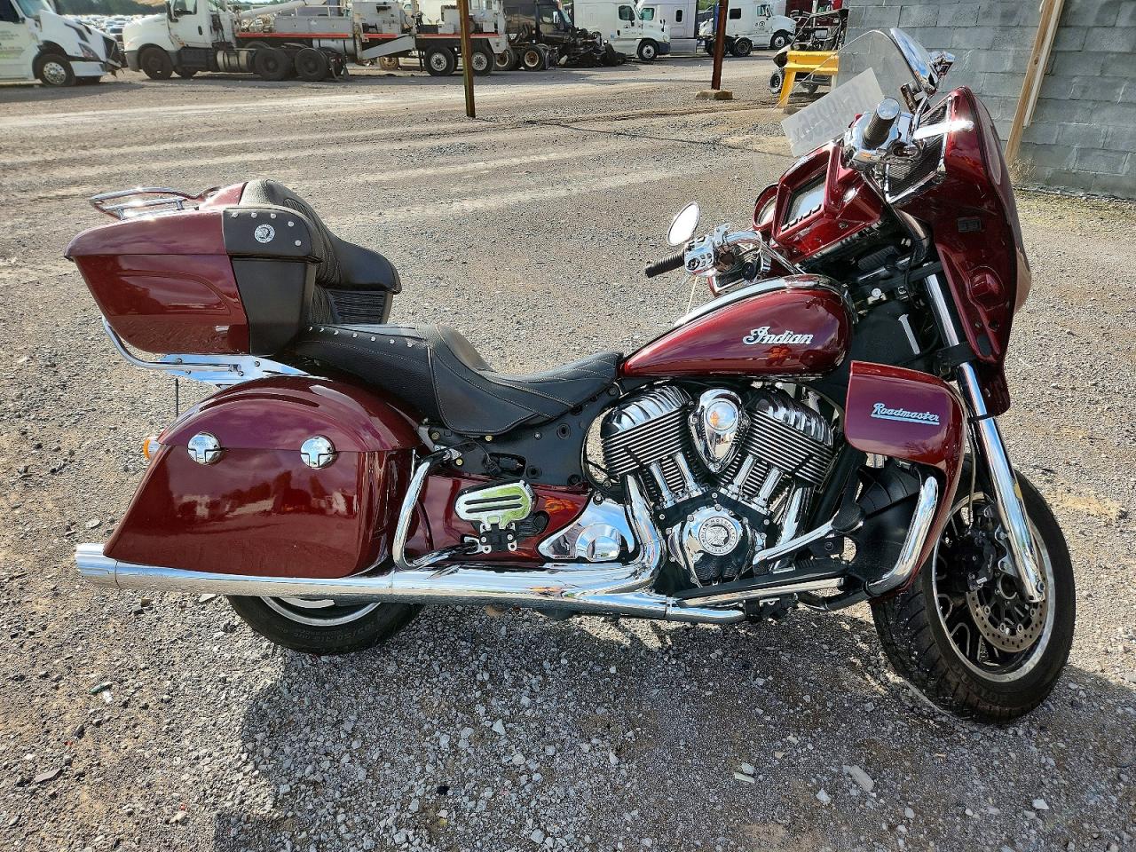 2017 INDIAN Motorcycle VIN 56KTRAAA9H3346097 photo 1