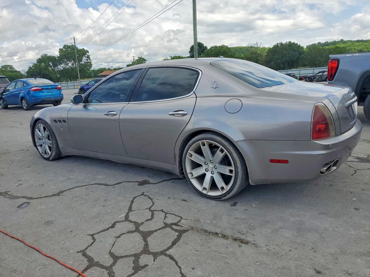 2005 Maserati Quattropor VIN ZAMCE39A250018983 photo 2