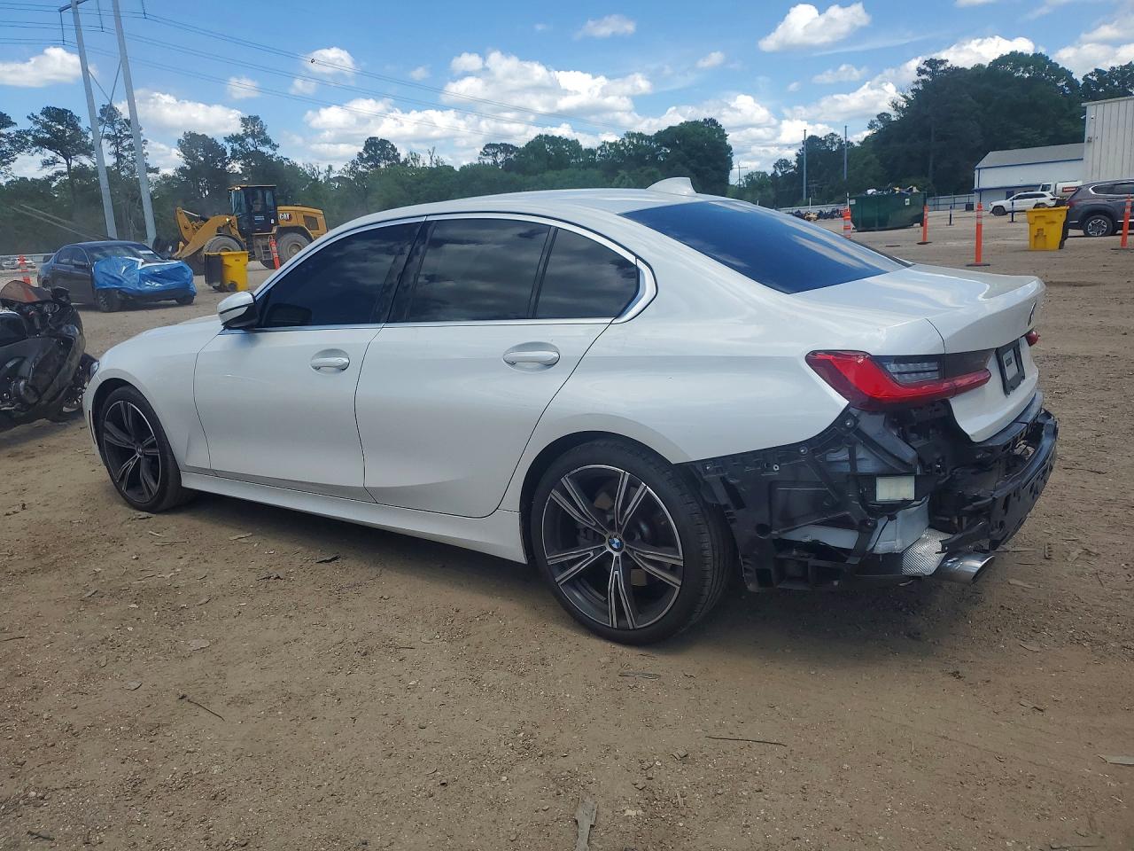 2021 BMW 3 series VIN 3MW5R1J0XM8C08430 photo 2