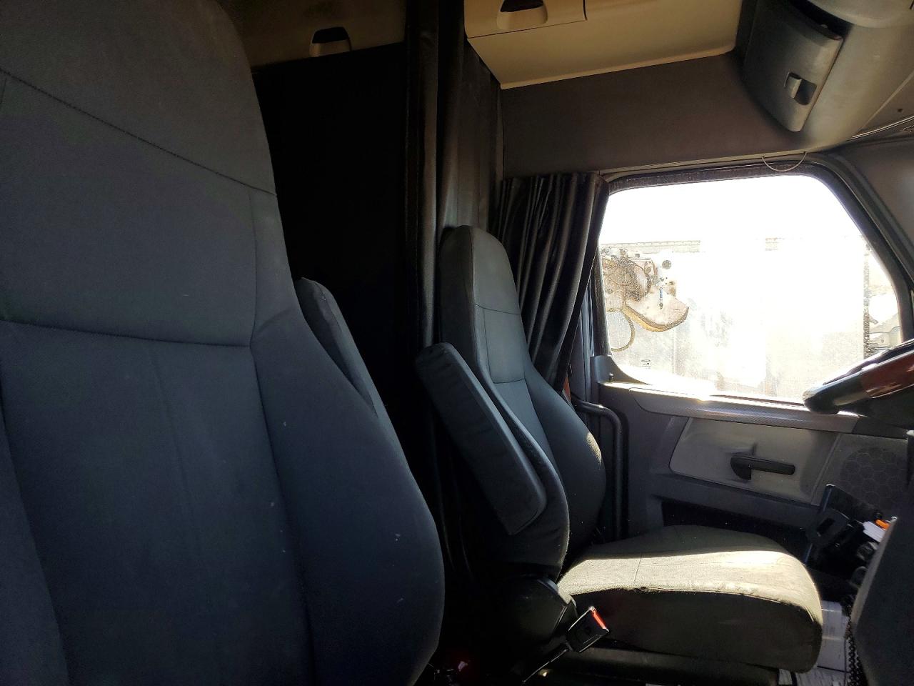 2021 FREIGHTLINER All other VIN 3AKJHHDR3MSMC0241 photo 5