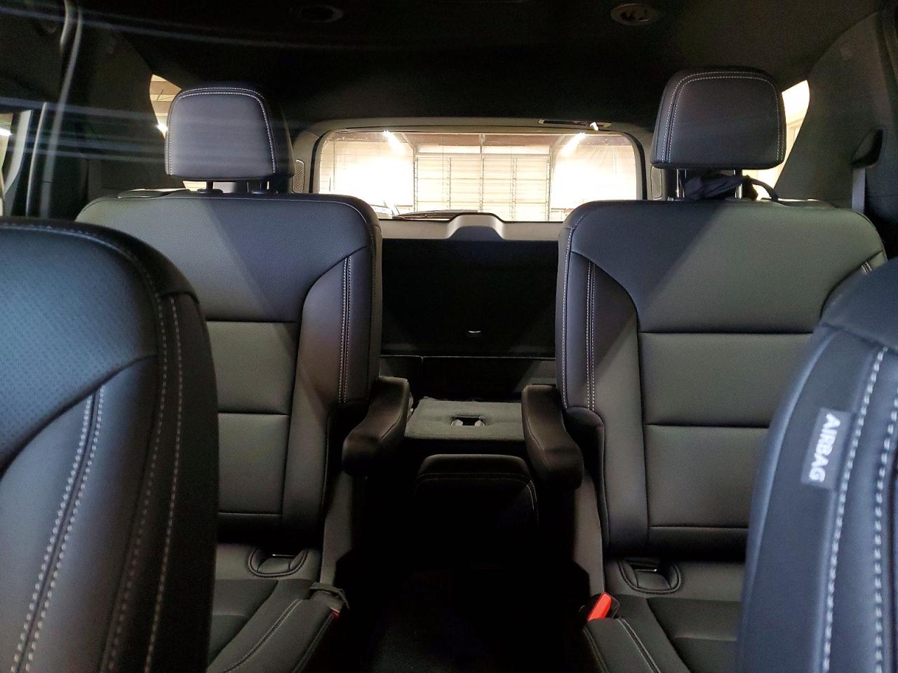 2025 Chevrolet Traverse VIN 1GNERGRS0SJ256197 photo 10
