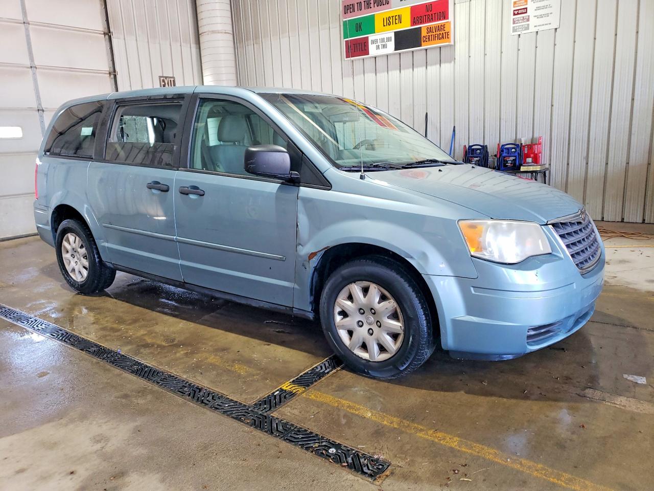 2008 CHRYSLER Minivan VIN 2A8HR44H18R123641 photo 4