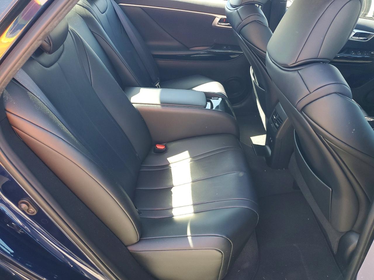 2019 Toyota Mirai VIN JTDBVRBDXKA006111 photo 10