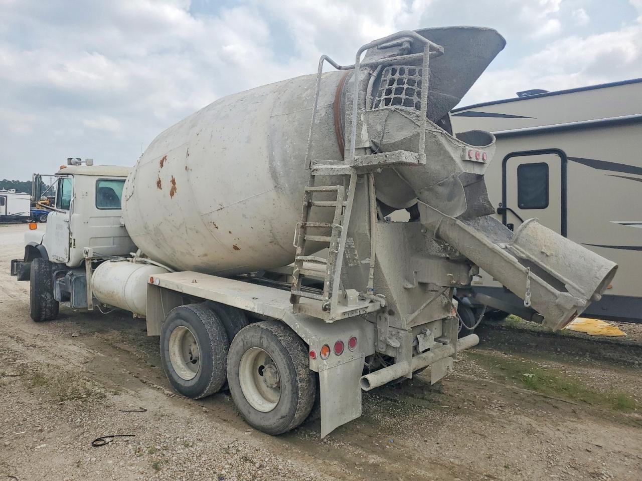 2005 MACK All other VIN 1M2B209C55M030591 photo 3