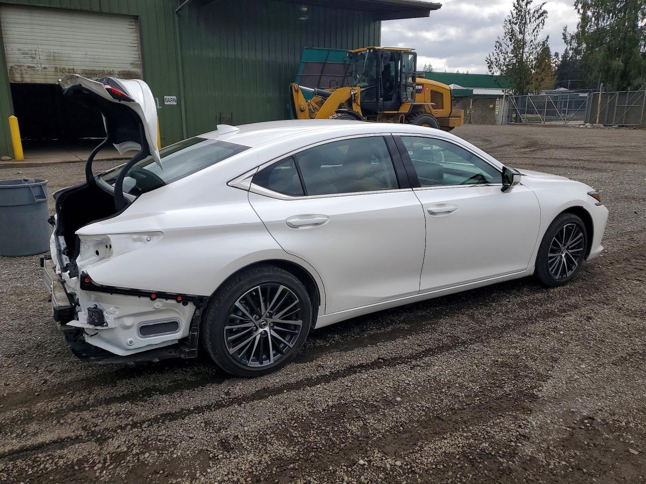 2024 LEXUS Es300 VIN 58ADA1C17RU040918 photo 3