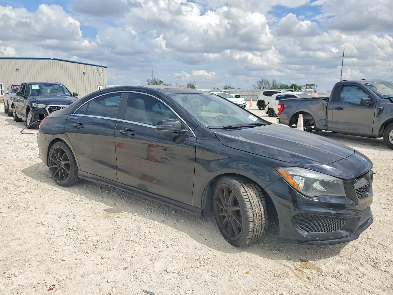 2014 Mercedes-Benz Cla-class VIN WDDSJ4EB4EN043697 photo 4