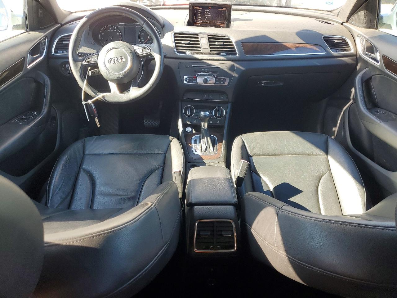 2016 Audi Q3 VIN WA1BFCFSXGR011394 photo 8