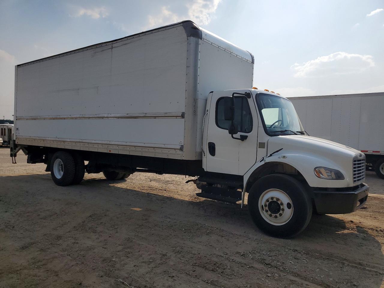 2019 FREIGHTLINER All other VIN 3ALACWFC5KDKT2155 photo 4