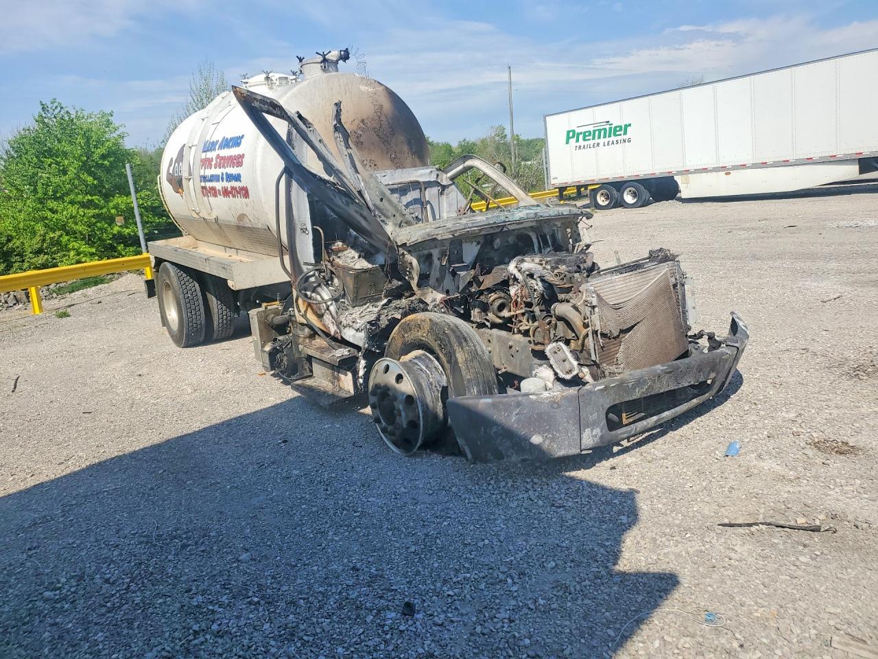 2017 FREIGHTLINER All other VIN 1FVACWDT9HHHY0619 photo 4