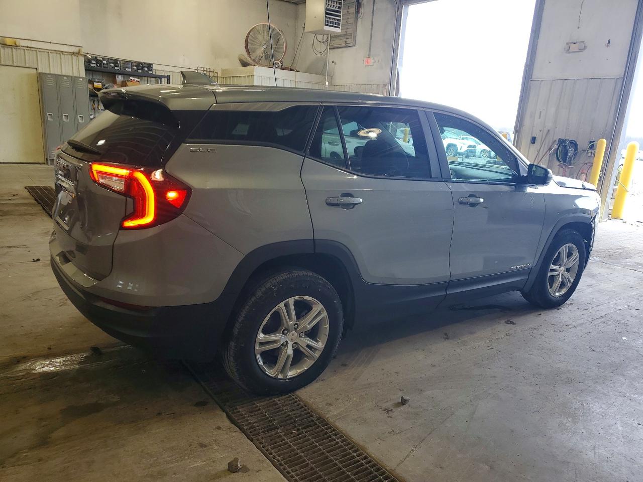 2023 GMC Terrain VIN 3GKALMEG0PL222614 photo 3