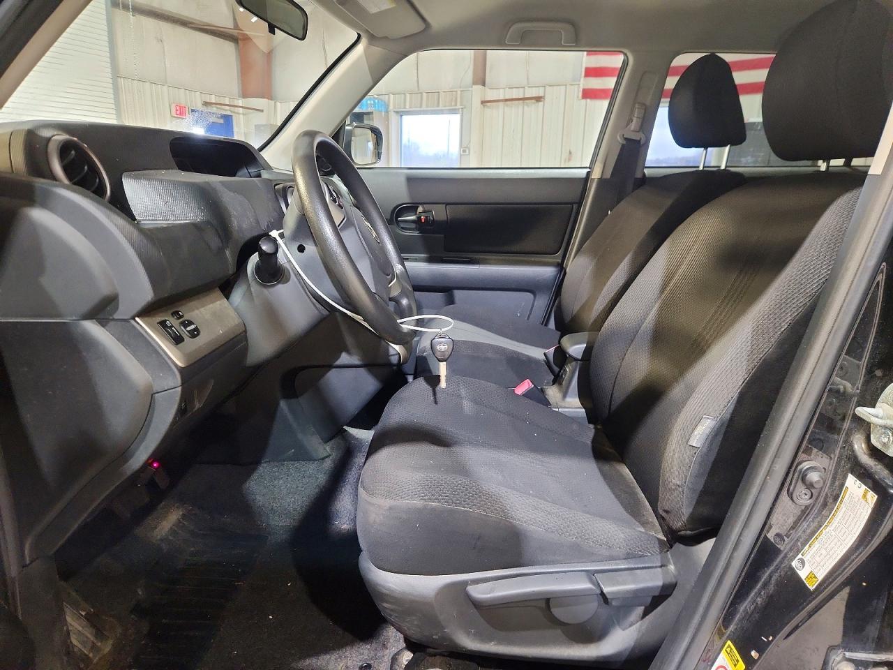 2008 Toyota Scion VIN JTLKE50E581010147 photo 7