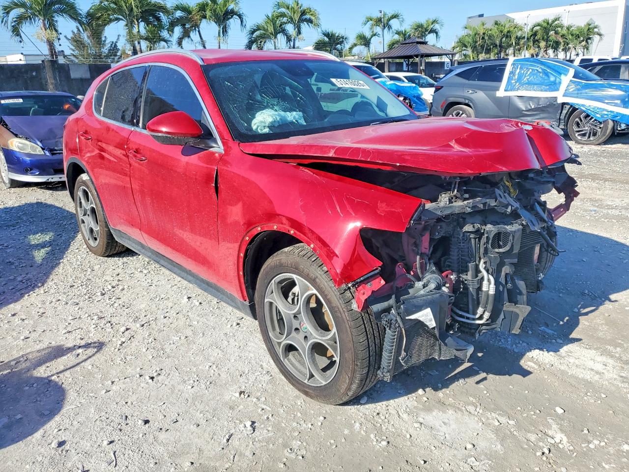 2018 Alfa Stelvio VIN ZASFAKAN7J7B64374 photo 4