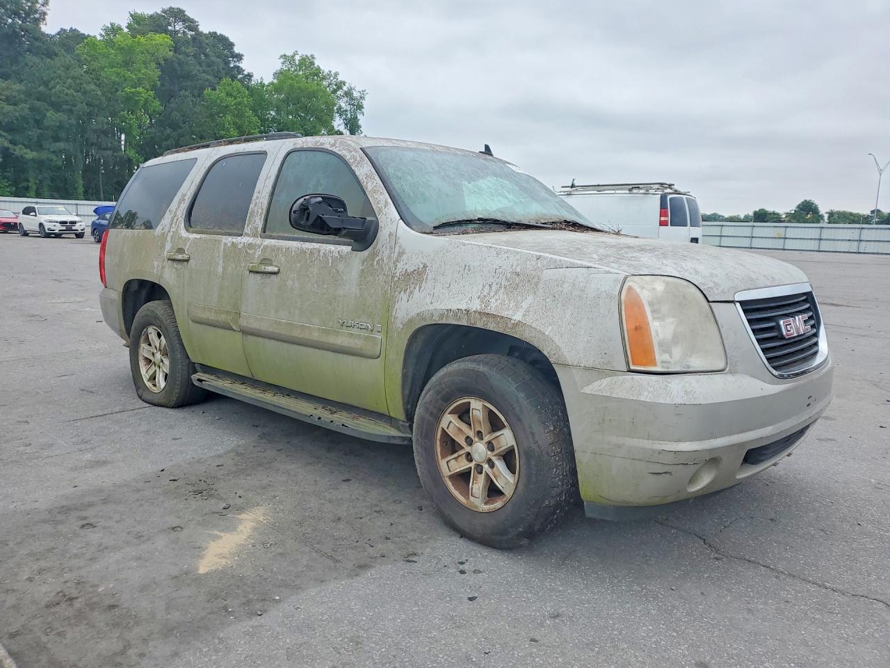 2009 GMC Yukon VIN 1GKFC23C89R207817 photo 4