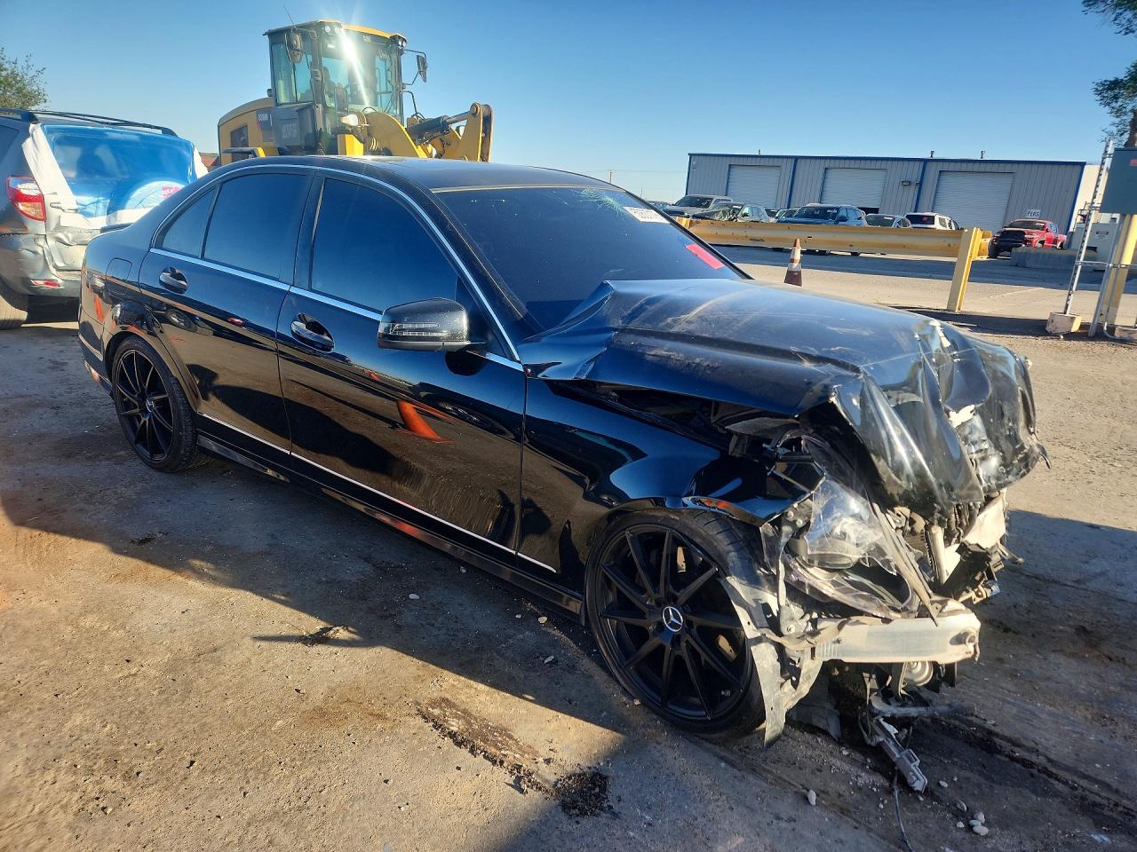 2013 Mercedes-Benz C class VIN WDDGF8ABXDR255399 photo 4