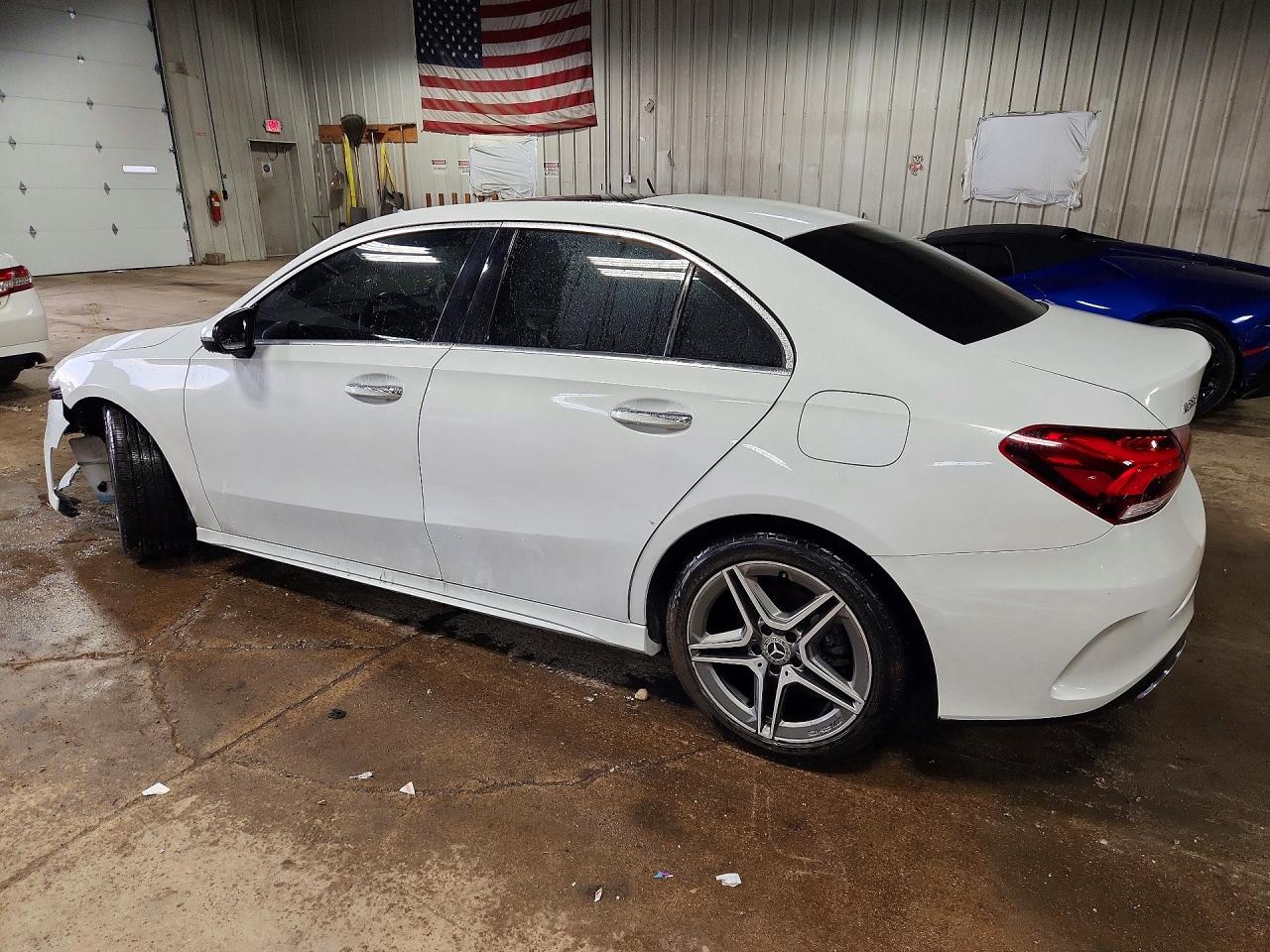 2020 Mercedes-Benz A-class VIN W1K3G4FB5LW044009 photo 2