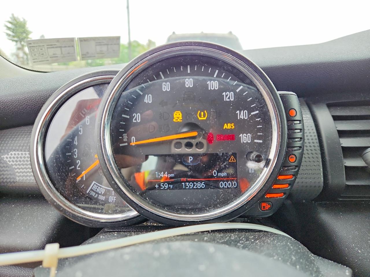 2015 MINI Cooper VIN WMWXM5C5XF3B34366 photo 9