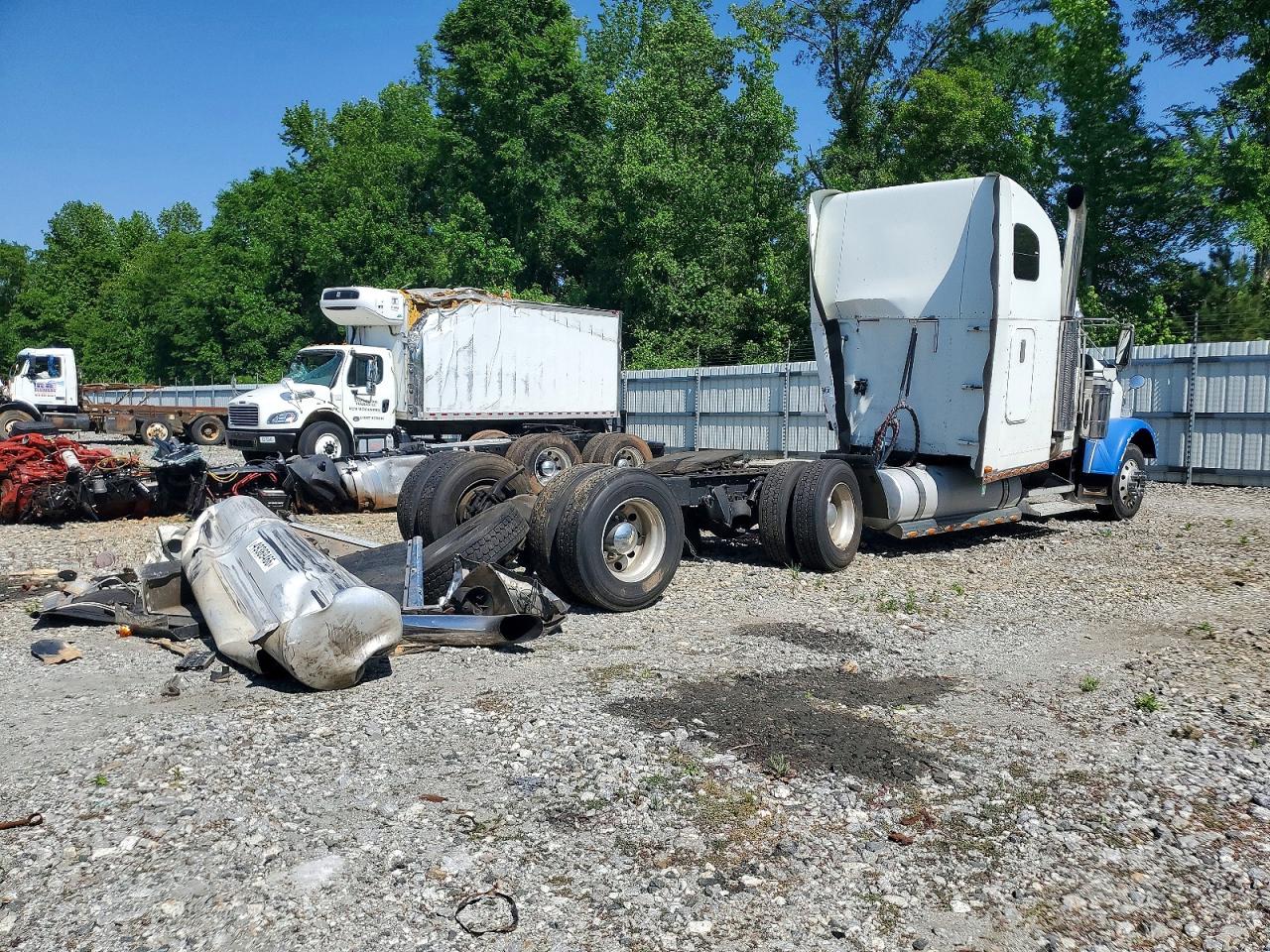 2005 FREIGHTLINER All other VIN 1FUJAPAV15DU99016 photo 4