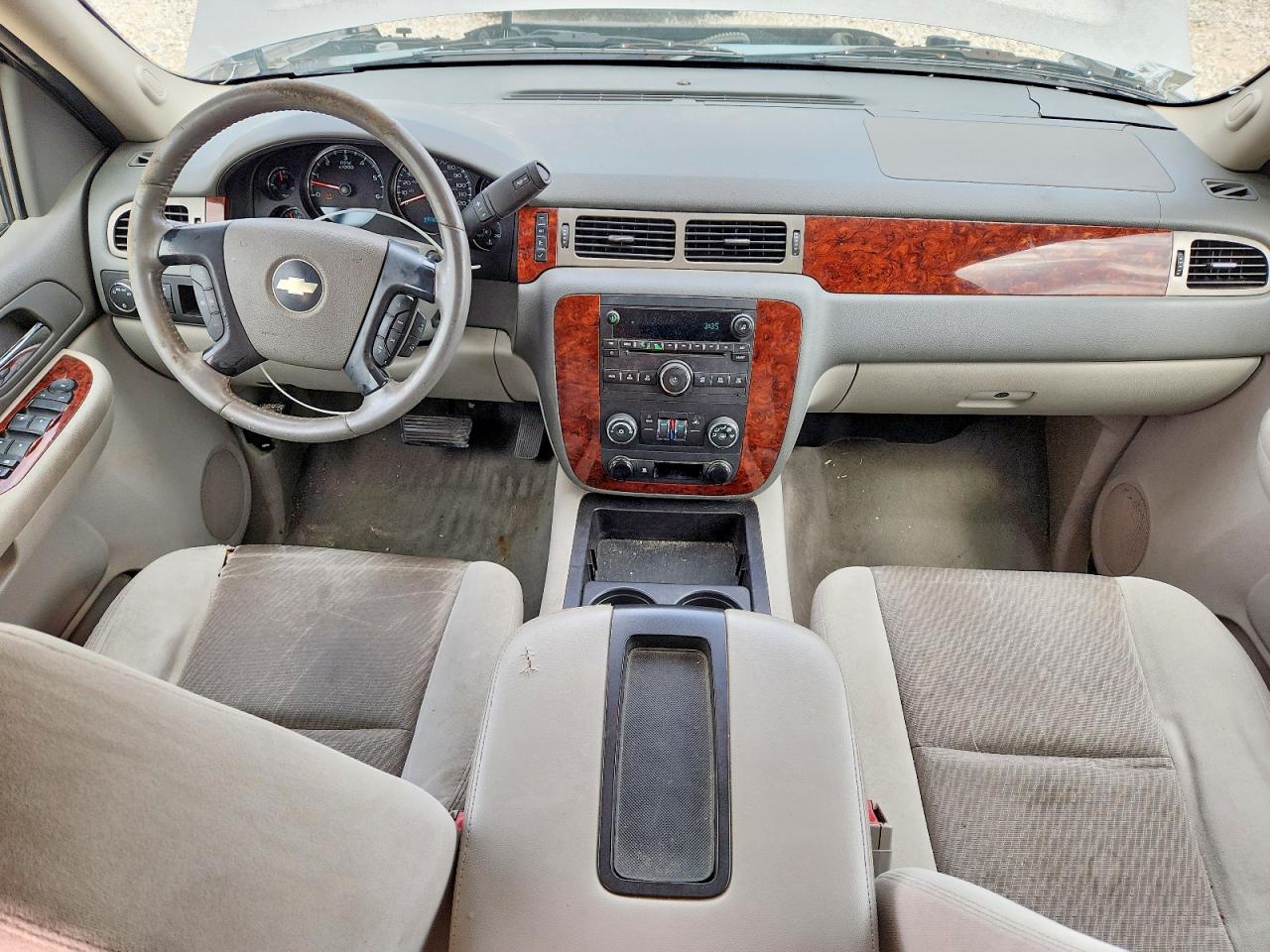 2009 Chevrolet Suburban VIN 1GNFC26029R273641 photo 8