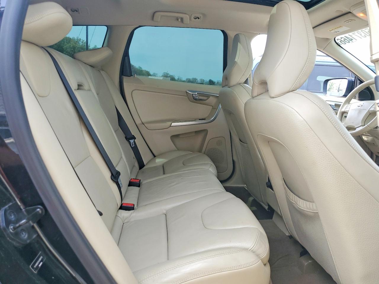 2010 Volvo Xc60 VIN YV4992DZ5A2085115 photo 11