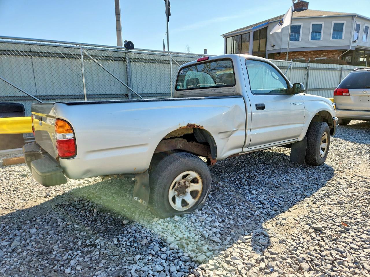 2003 Toyota Tacoma VIN 5TEPM62N43Z168825 photo 3