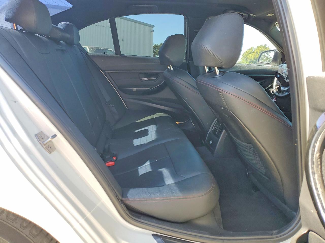 2013 BMW 3 series VIN WBA3C1C59DF437903 photo 10