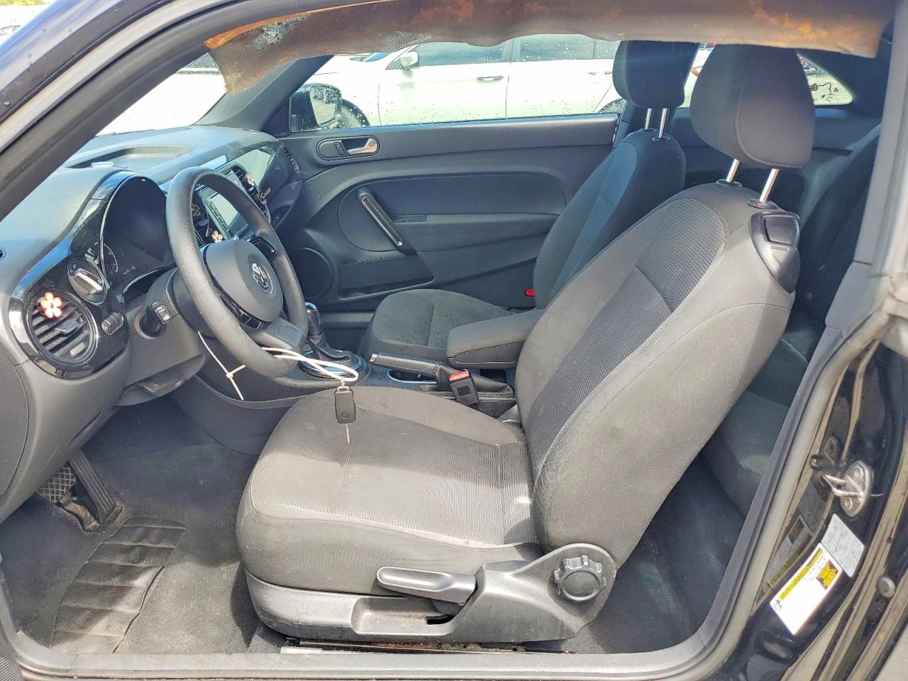 2014 VOLKSWAGEN Beetle VIN 3VWFP7AT8EM620572 photo 7