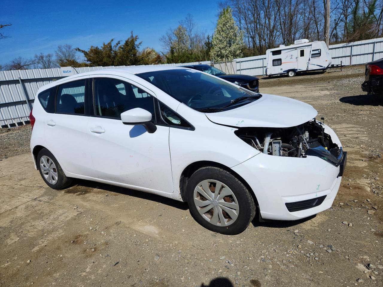 2017 Nissan Versa VIN 3N1CE2CP5HL376651 photo 4