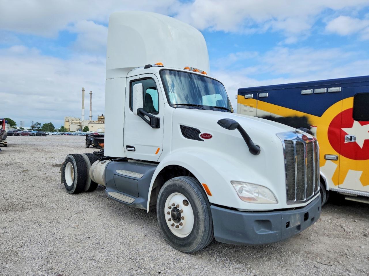 2015 PETERBILT All other VIN 1XPBA48X0FD286270 photo 1
