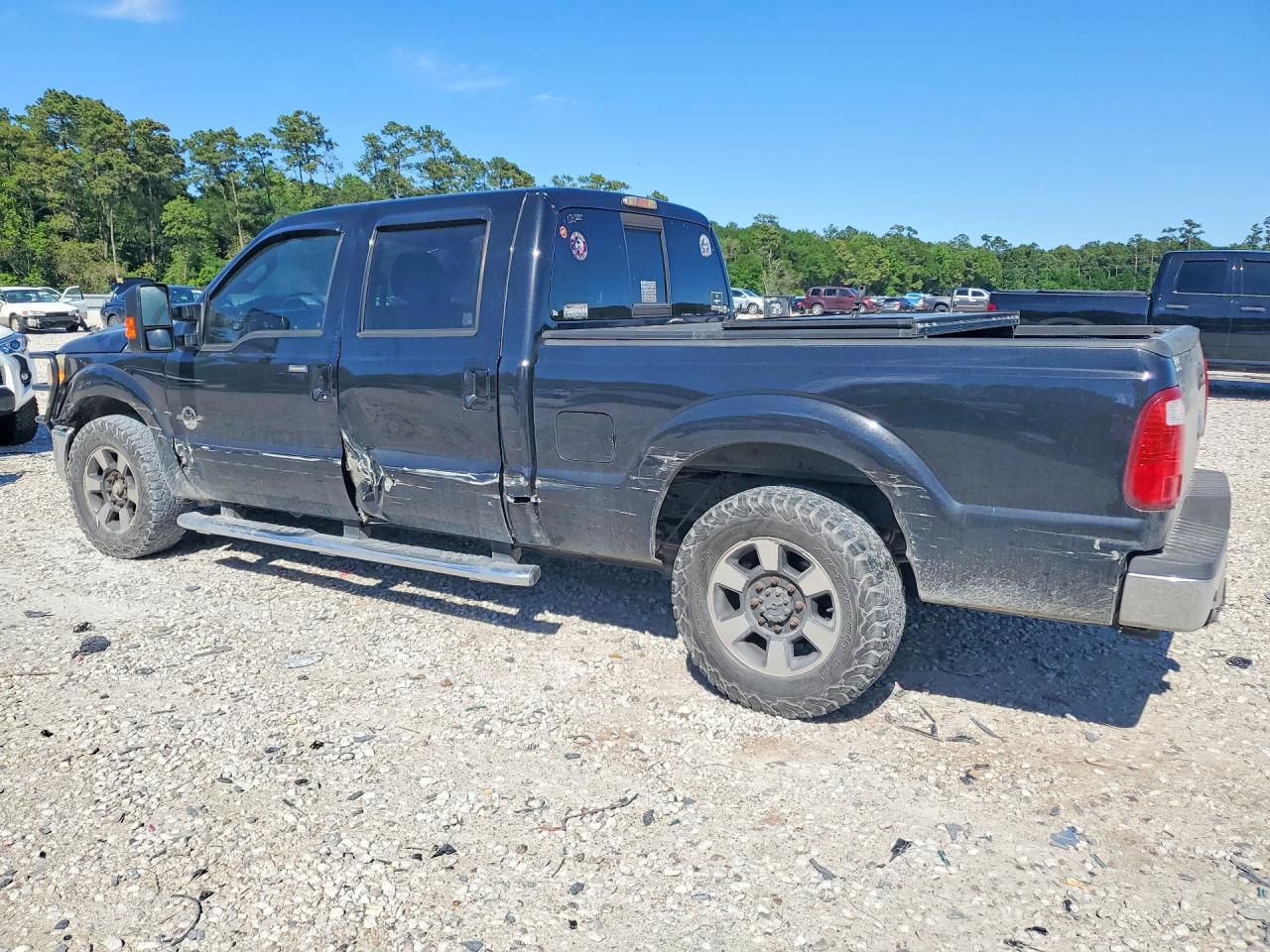 2011 Ford F250 VIN 1FT7W2AT3BEB30314 photo 2
