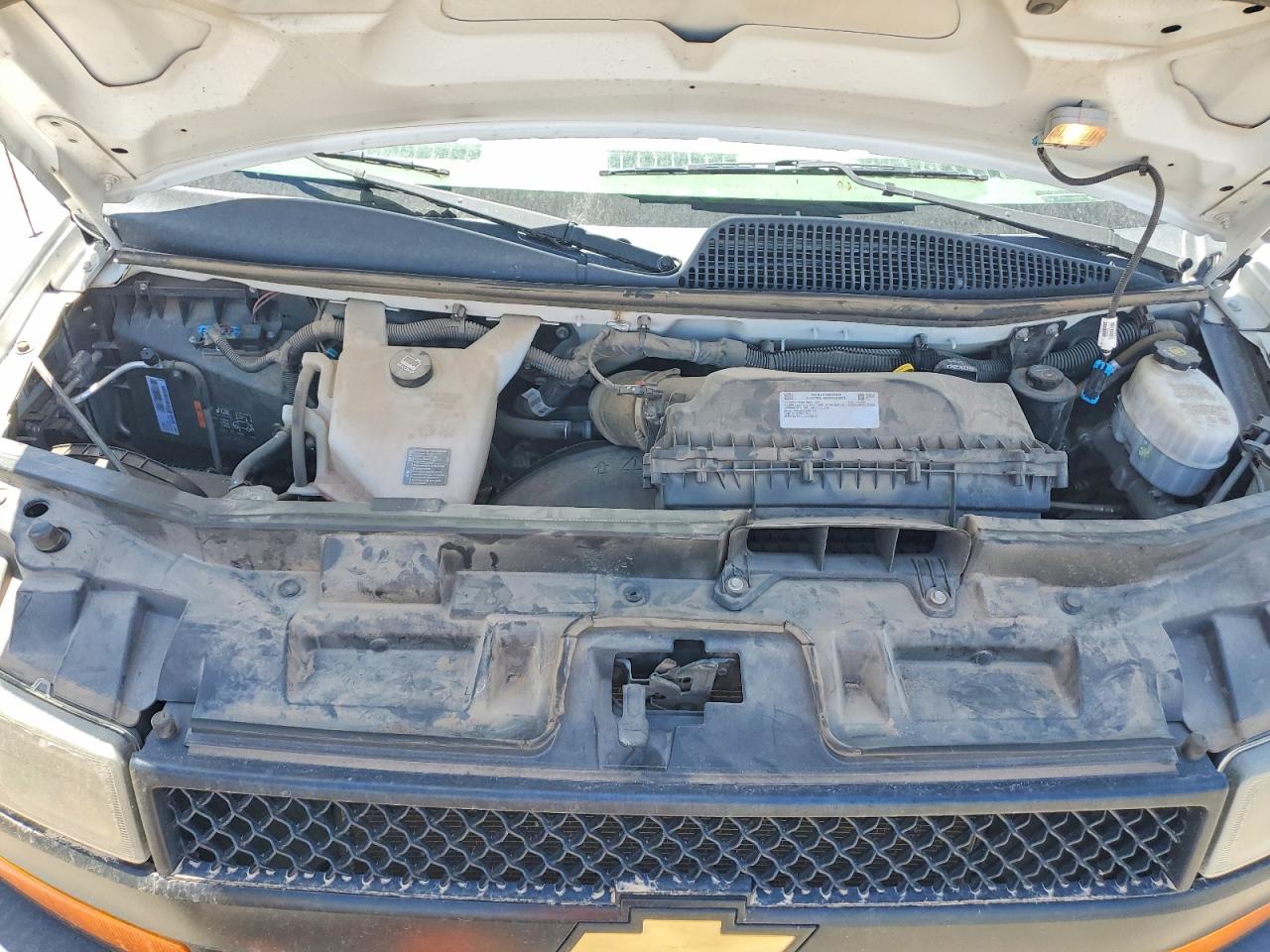 2019 CHEV Express VIN 1GCWGAFPXK1372099 photo 12