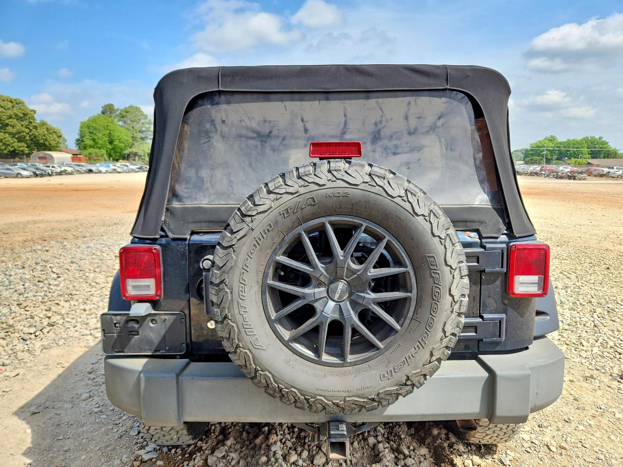 2009 Jeep Wrangler / VIN 1J4GA39119L753552 photo 6